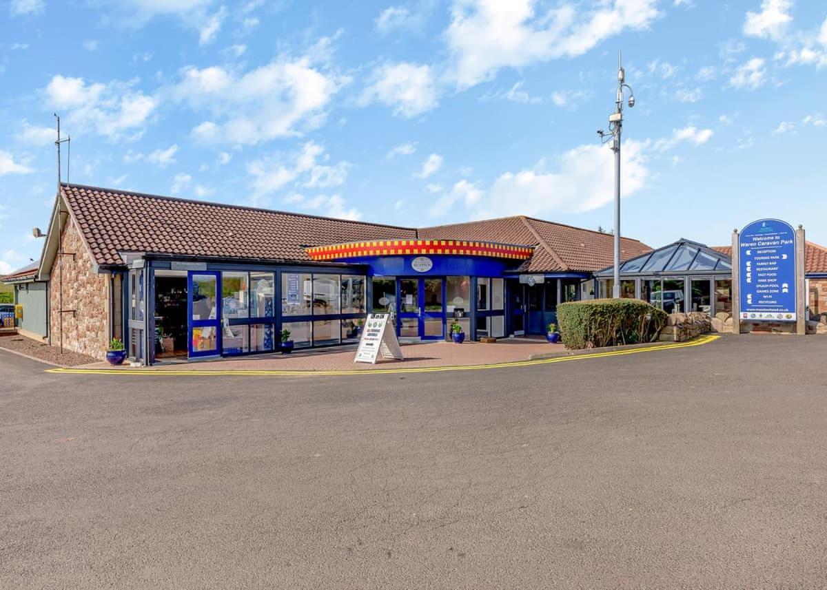 Waren Caravan Park Bamburgh Bagian luar foto