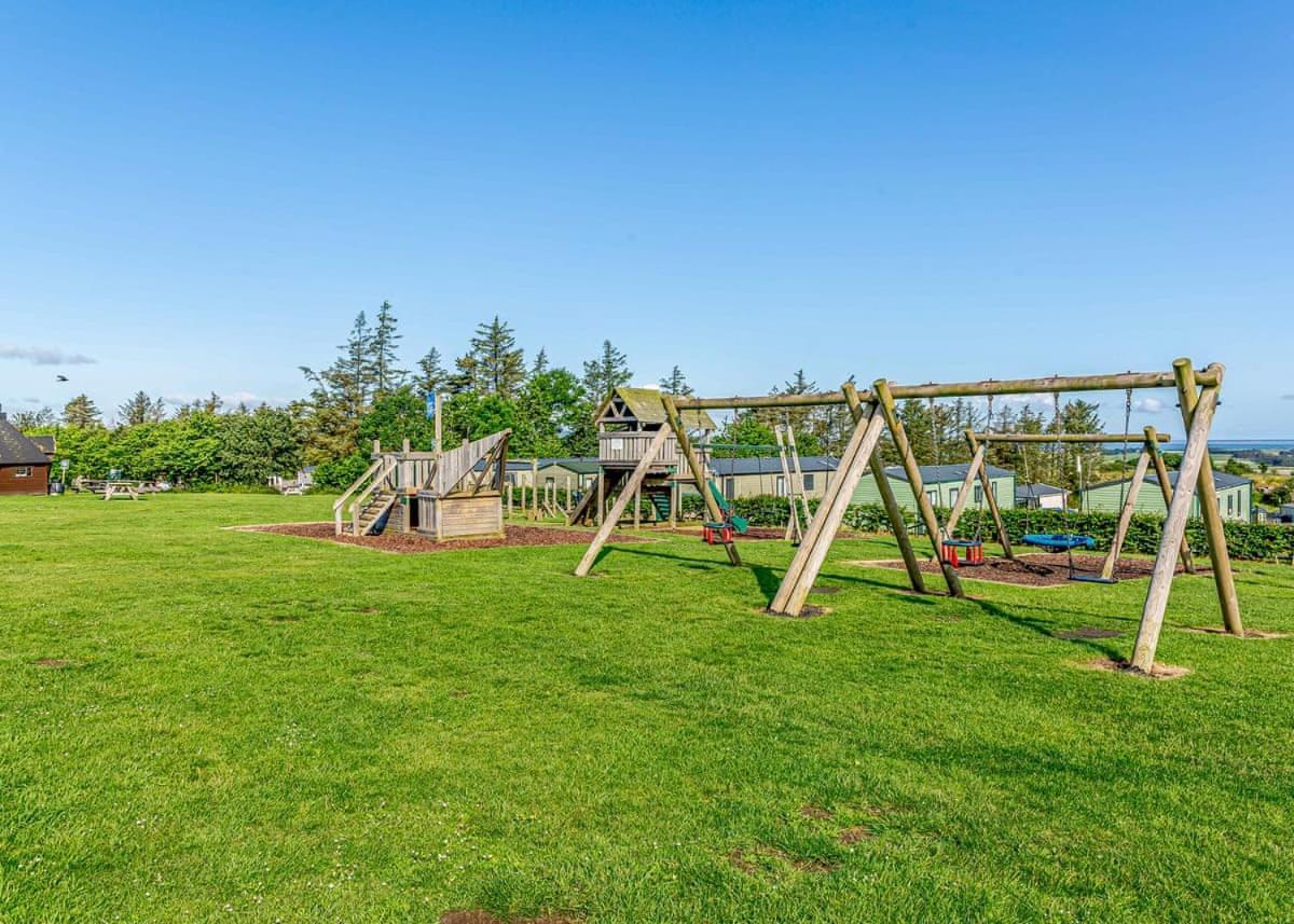 Waren Caravan Park Bamburgh Bagian luar foto