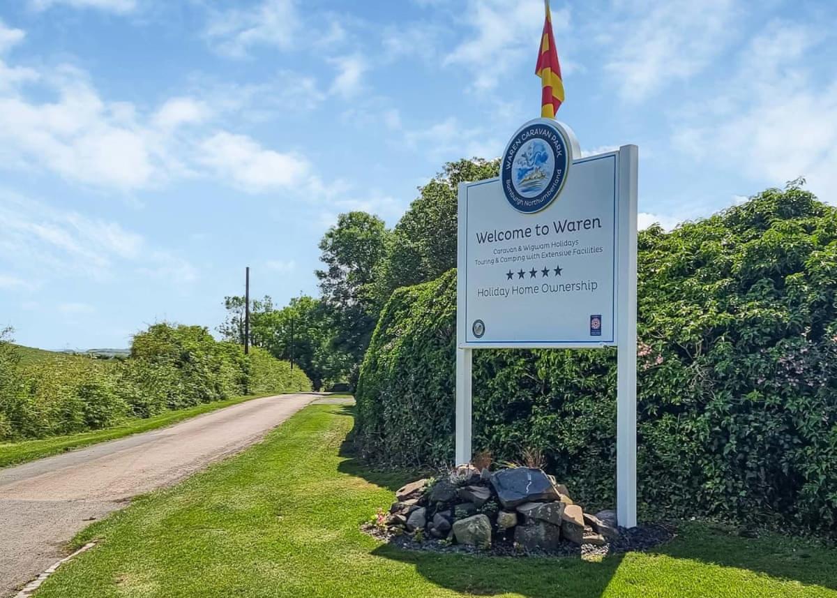 Waren Caravan Park Bamburgh Bagian luar foto