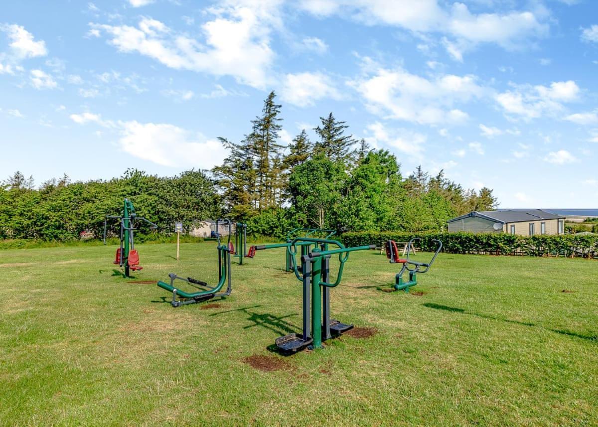 Waren Caravan Park Bamburgh Bagian luar foto