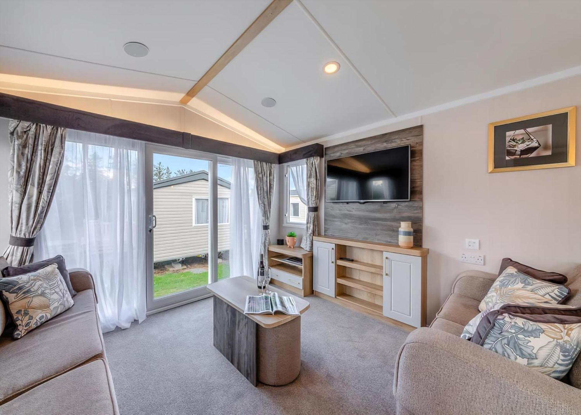 Waren Caravan Park Bamburgh Bagian luar foto