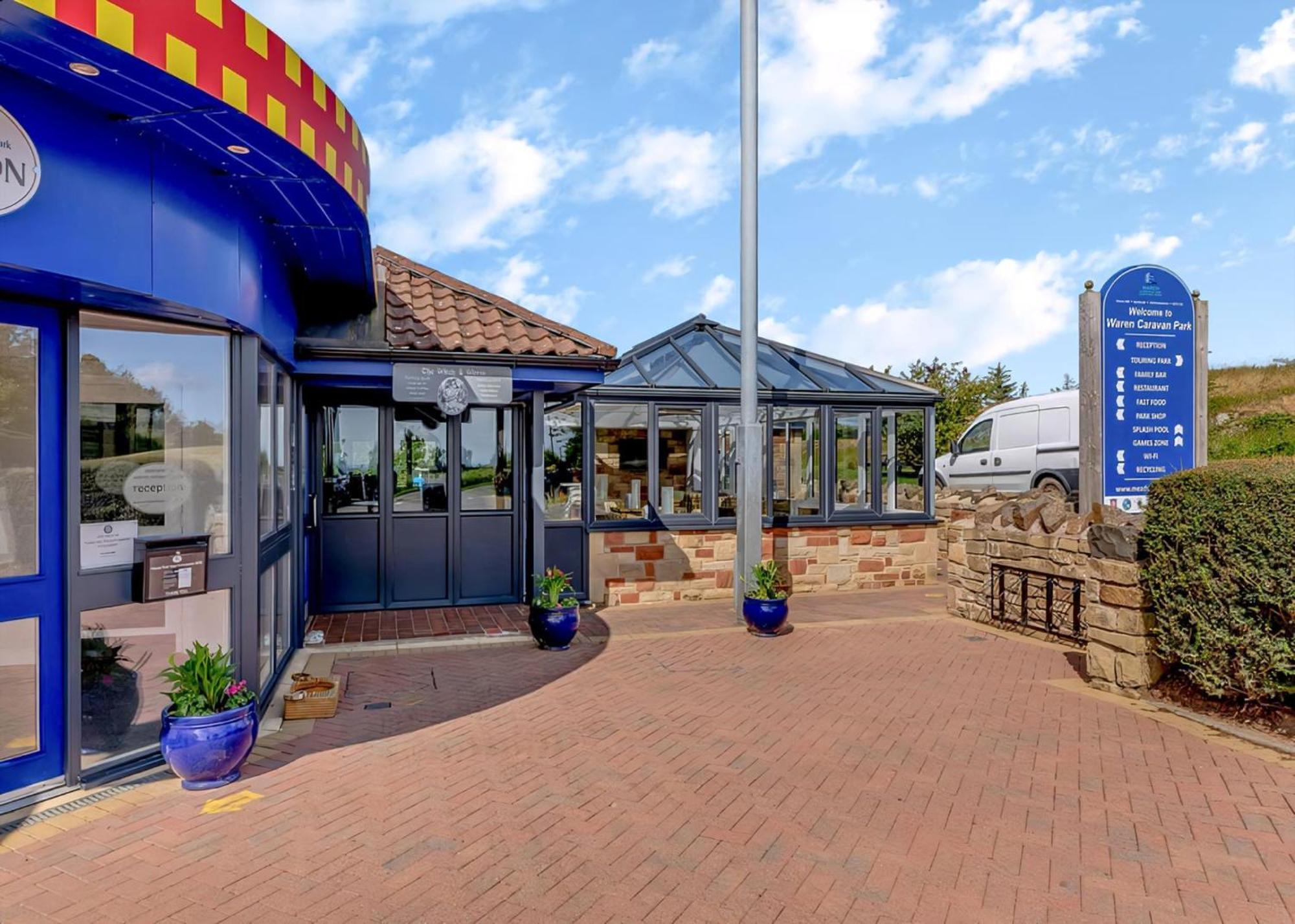 Waren Caravan Park Bamburgh Bagian luar foto